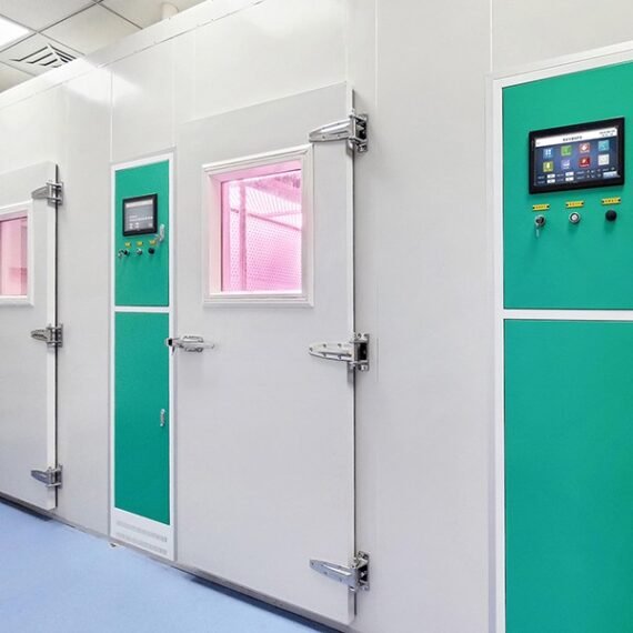 Įeinamosios augalų auginimo kameros (Walk-In Plant Growth Rooms)